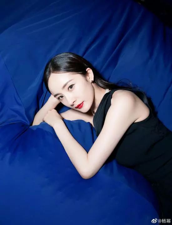 官媒发文杨幂诈捐似乎坐实了杨幂诈捐行为